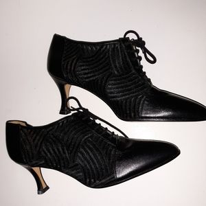 Vintage Lace Up Mesh Shoes